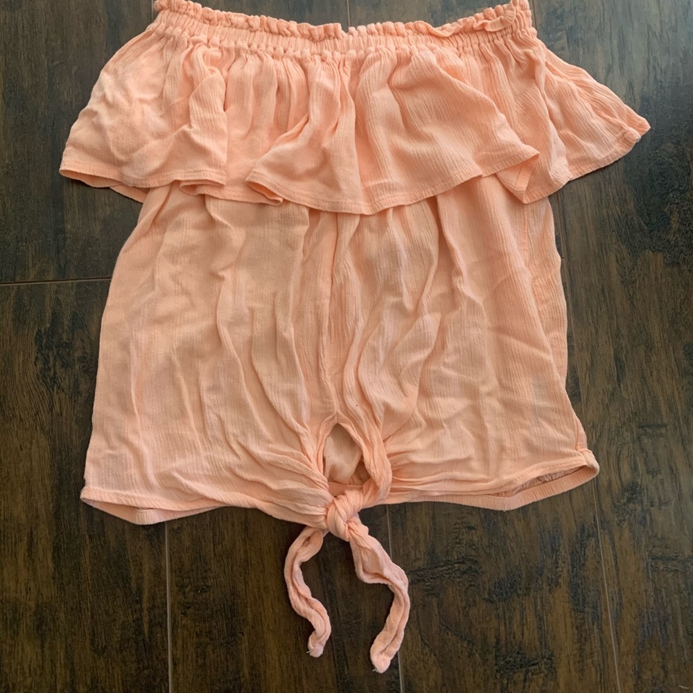 Peach off the shoulder flowy Express shirt